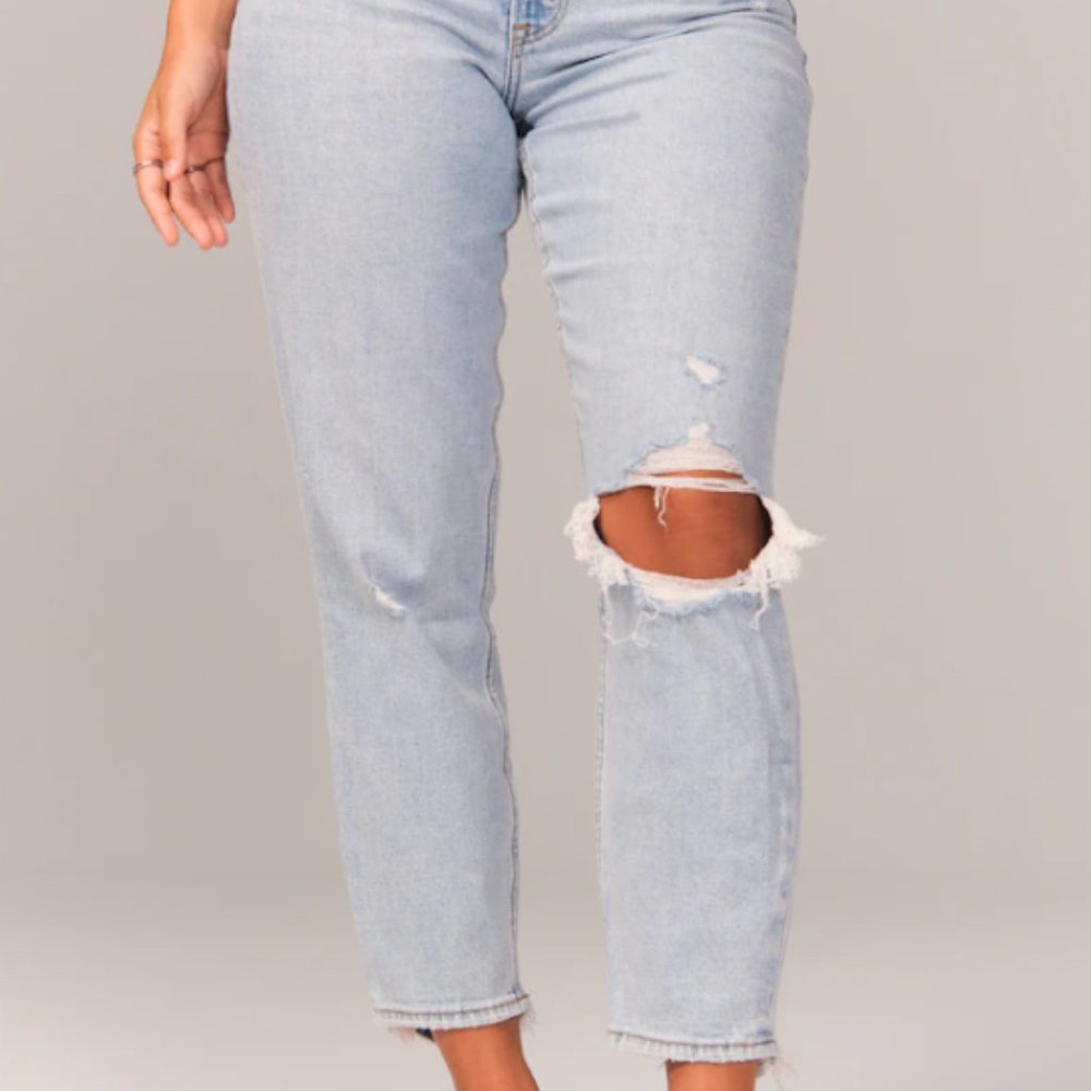 A&F Curve Love High Rise Mom Jean - Picture 4 of 7